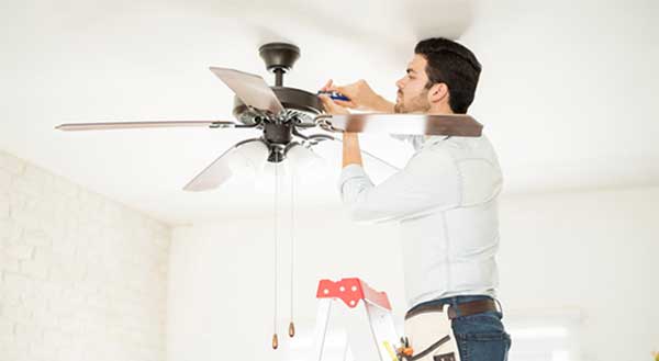 How to Save Energy: Should You Use a Fan or the AC?