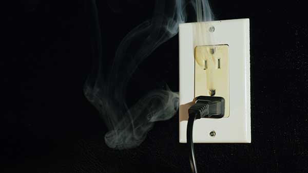 Power Surge Demonstration Bad Outlet