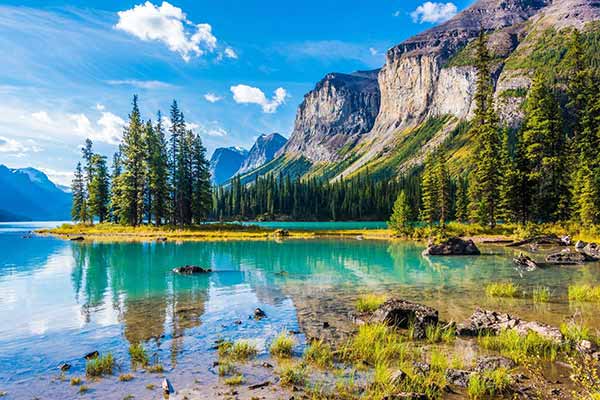 Moving to Alberta: Complete Guide for New Residents