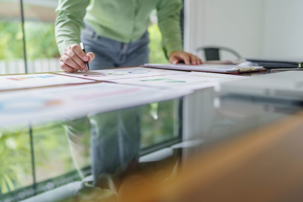 What Is a Commercial Energy Broker? A Guide for Businesses